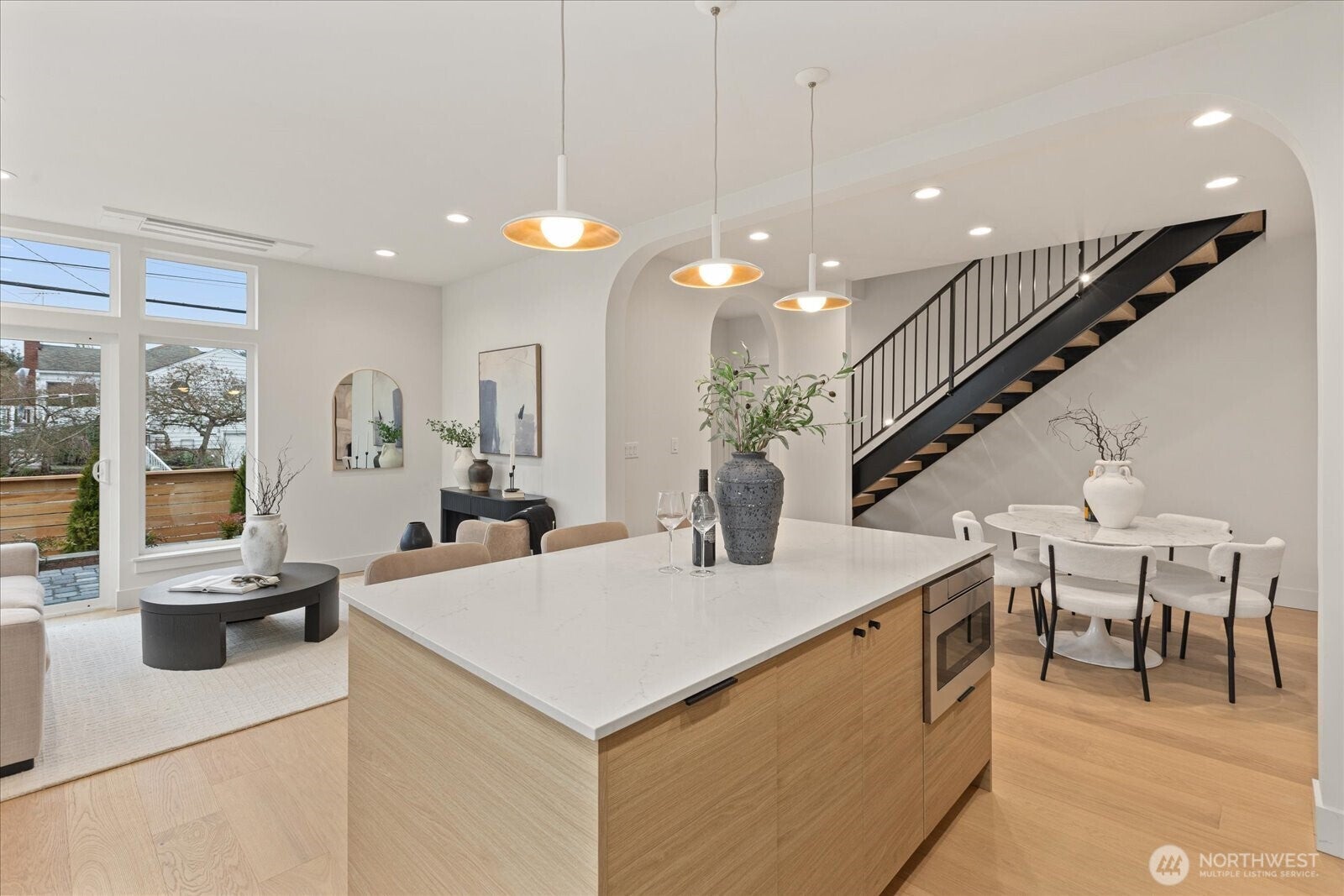 Seattle, Washington, 98107, United States, 4 Bedrooms Bedrooms, ,4 BathroomsBathrooms,Residential,Active,2008283