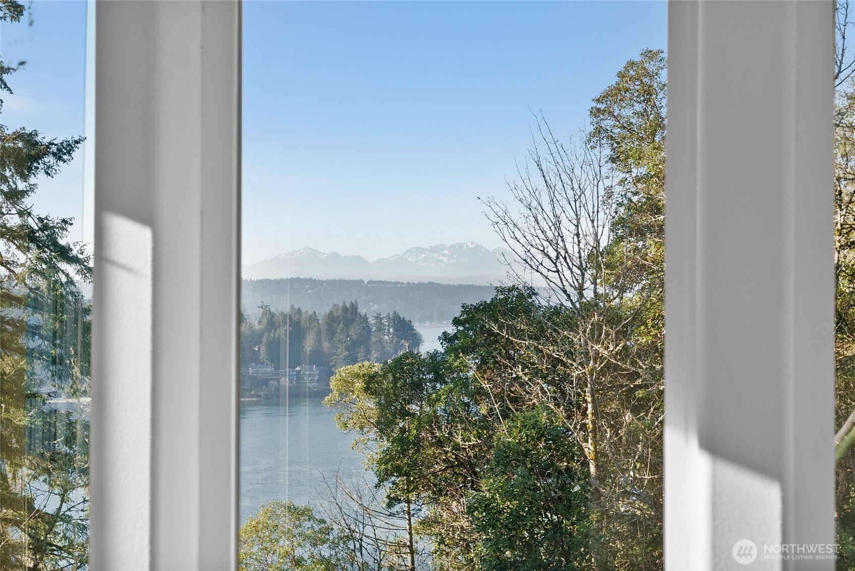 Bremerton, Washington, 98310, United States, 4 Bedrooms Bedrooms, ,4 BathroomsBathrooms,Residential,Active,1894177