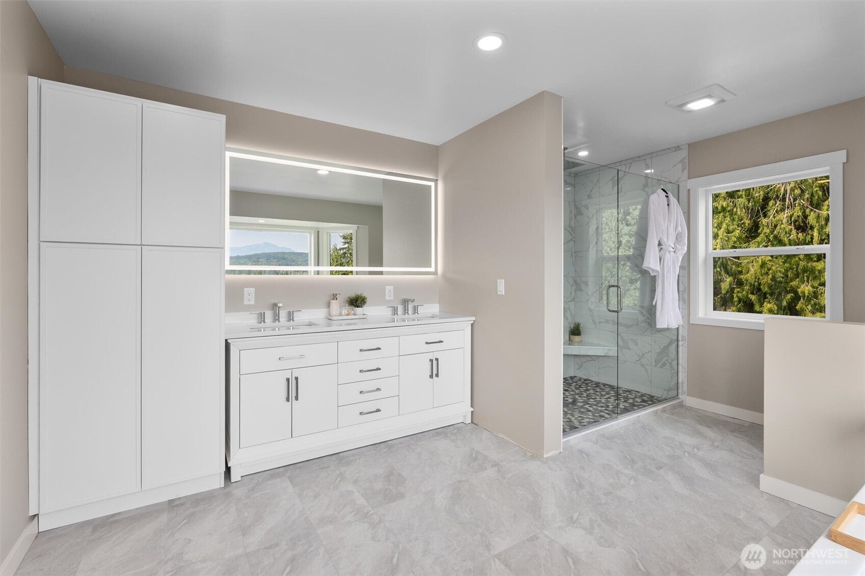 Snohomish, Washington, 98290, United States, 3 Bedrooms Bedrooms, ,3 BathroomsBathrooms,Residential,Active,1929406