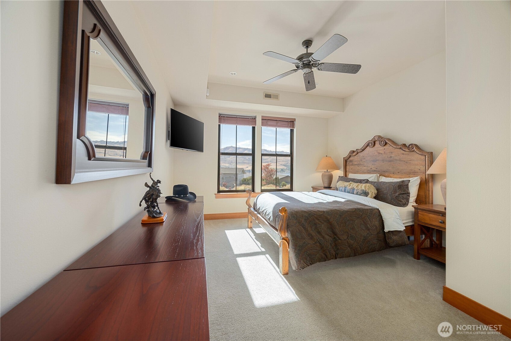 Chelan, Washington, 98816, United States, 4 Bedrooms Bedrooms, ,4 BathroomsBathrooms,Residential,Active,1869141