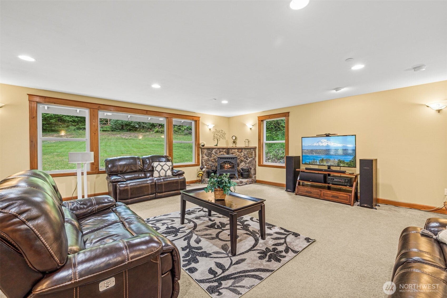Kent, Washington, 98042, United States, 4 Bedrooms Bedrooms, ,4 BathroomsBathrooms,Residential,Active,1908132