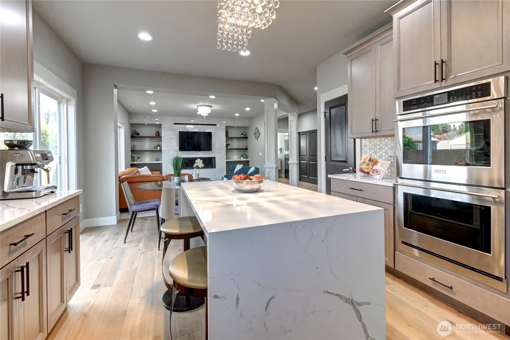 Bothell, Washington, 98012, United States, 4 Bedrooms Bedrooms, ,3 BathroomsBathrooms,Residential,Active,1905359