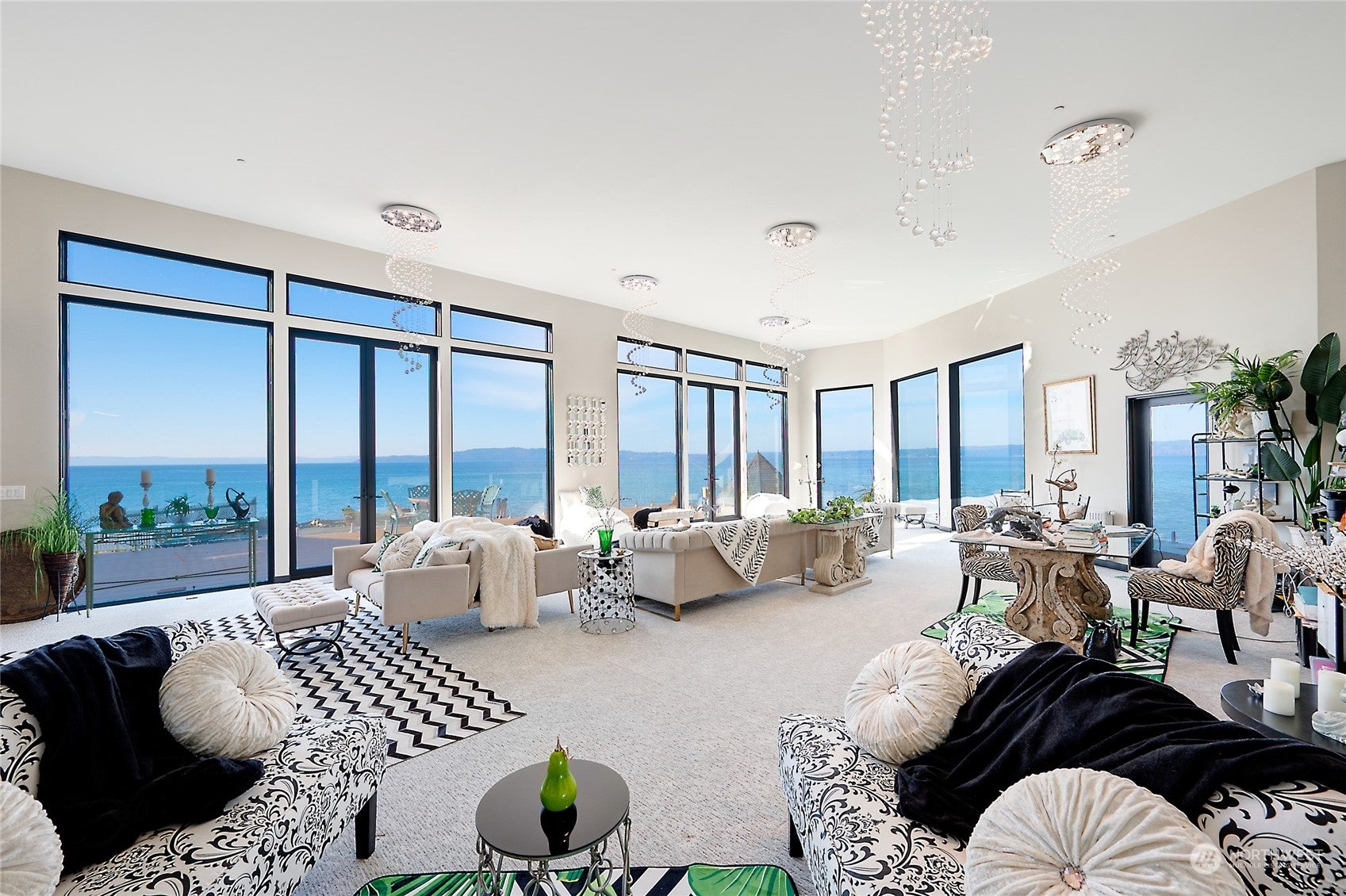 Burien, Washington, 98166, United States, ,5 BathroomsBathrooms,Residential,Pending,1702630