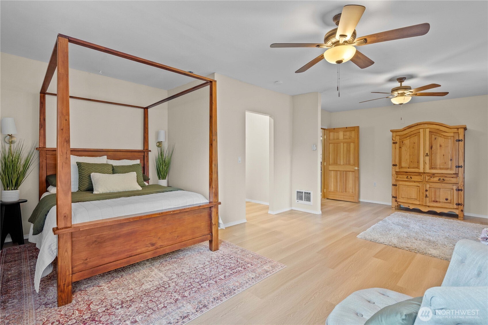 Auburn, Washington, 98092, United States, 3 Bedrooms Bedrooms, ,4 BathroomsBathrooms,Residential,Active,2011442