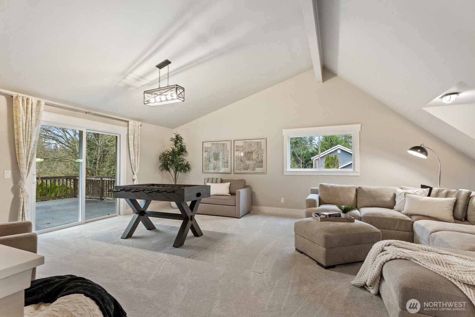 Woodinville, Washington, 98077, United States, 4 Bedrooms Bedrooms, ,4 BathroomsBathrooms,Residential,Active,2001351