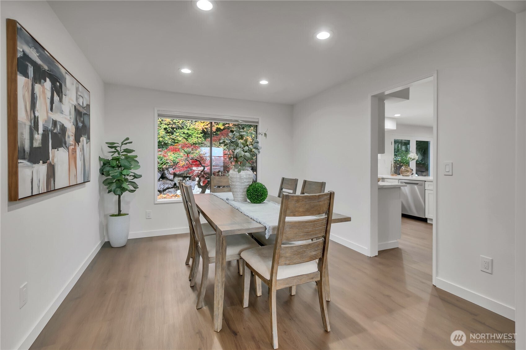 Bellevue, Washington, 98005, United States, 4 Bedrooms Bedrooms, ,3 BathroomsBathrooms,Residential,Active,1988415