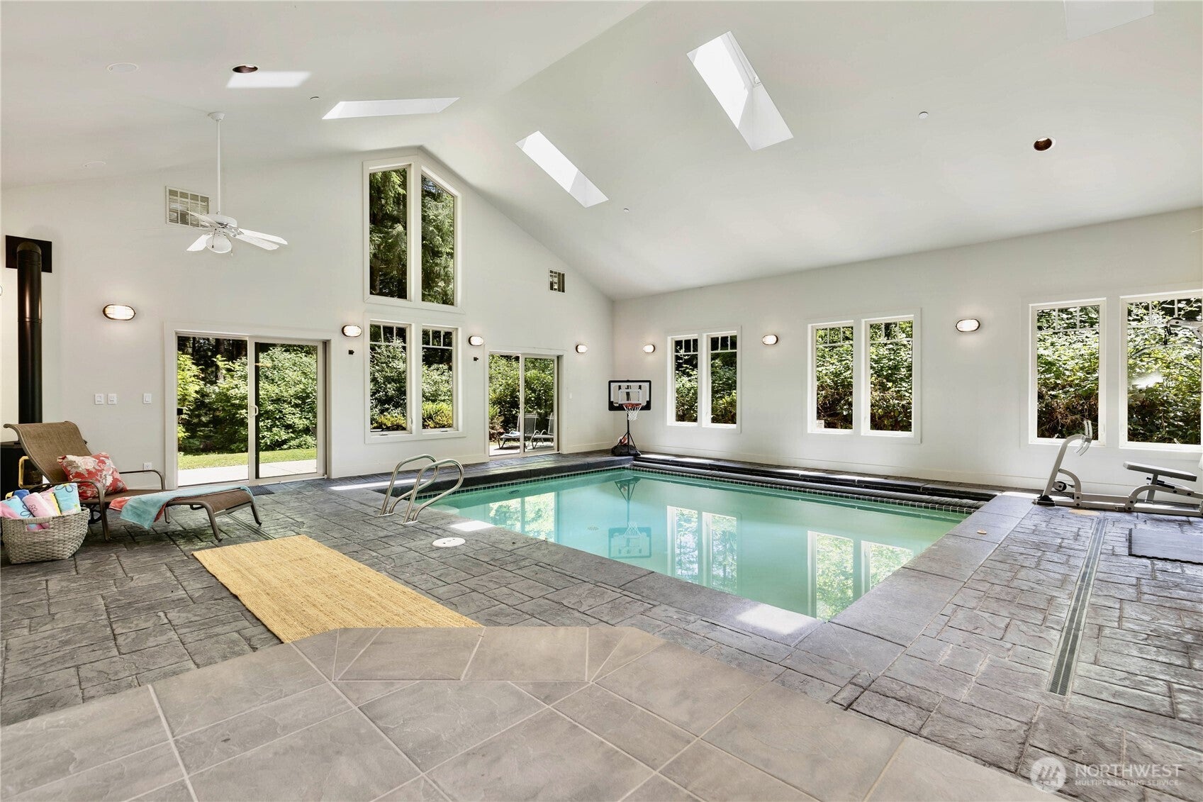 Carnation, Washington, 98014, United States, 3 Bedrooms Bedrooms, ,4 BathroomsBathrooms,Residential,Active,1945355