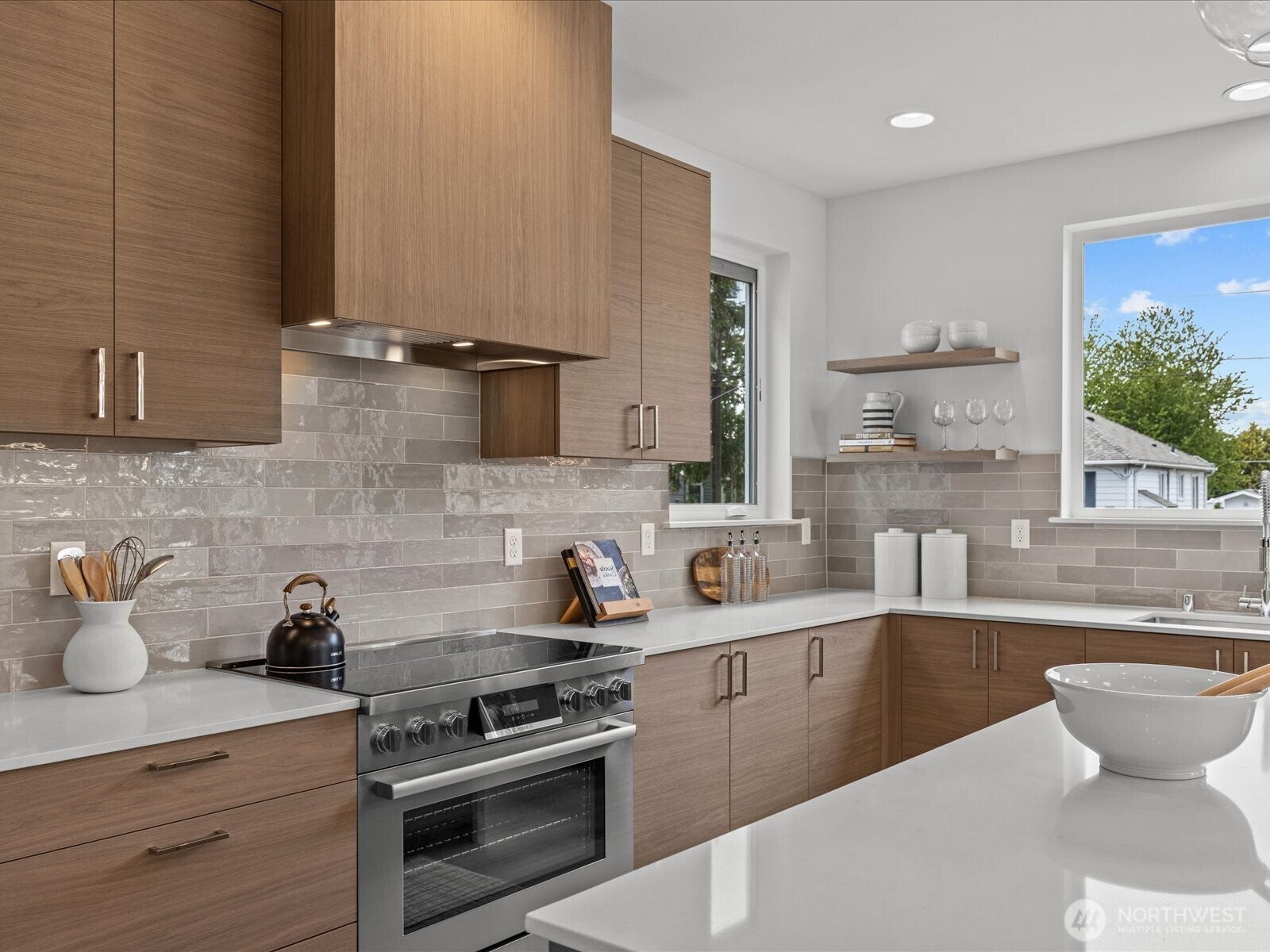 Seattle, Washington, 98117, United States, 4 Bedrooms Bedrooms, ,4 BathroomsBathrooms,Residential,Active,1892621