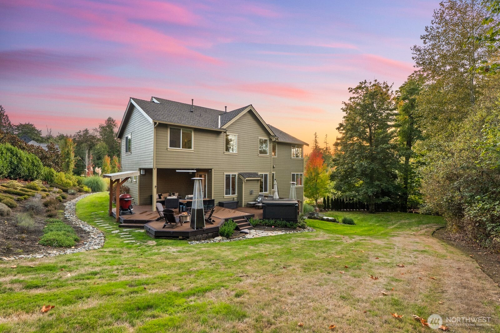 Redmond, Washington, 98053, United States, 4 Bedrooms Bedrooms, ,5 BathroomsBathrooms,Residential,Active,1967297