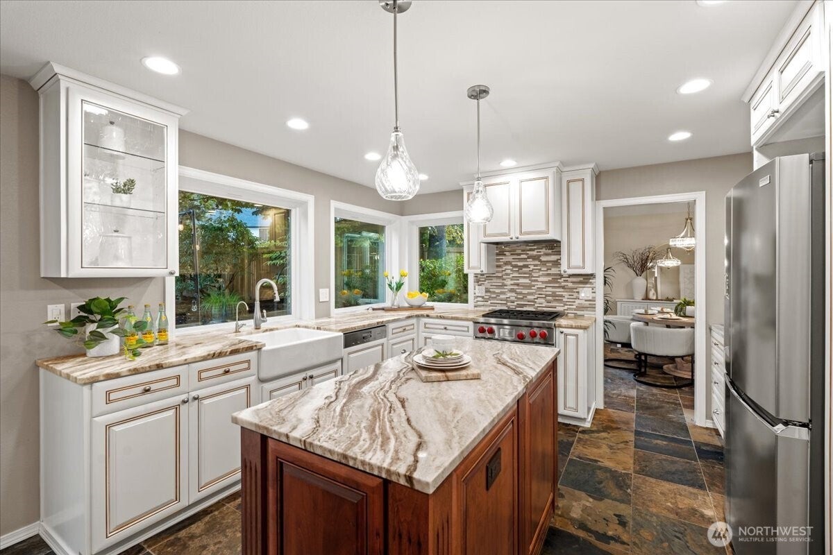 Redmond, Washington, 98052, United States, 4 Bedrooms Bedrooms, ,3 BathroomsBathrooms,Residential,Active,1953683