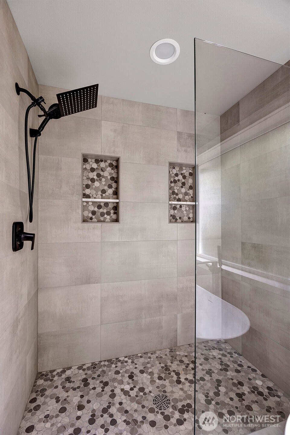 Sammamish, Washington, 98074, United States, 4 Bedrooms Bedrooms, ,4 BathroomsBathrooms,Residential,Active,1886848