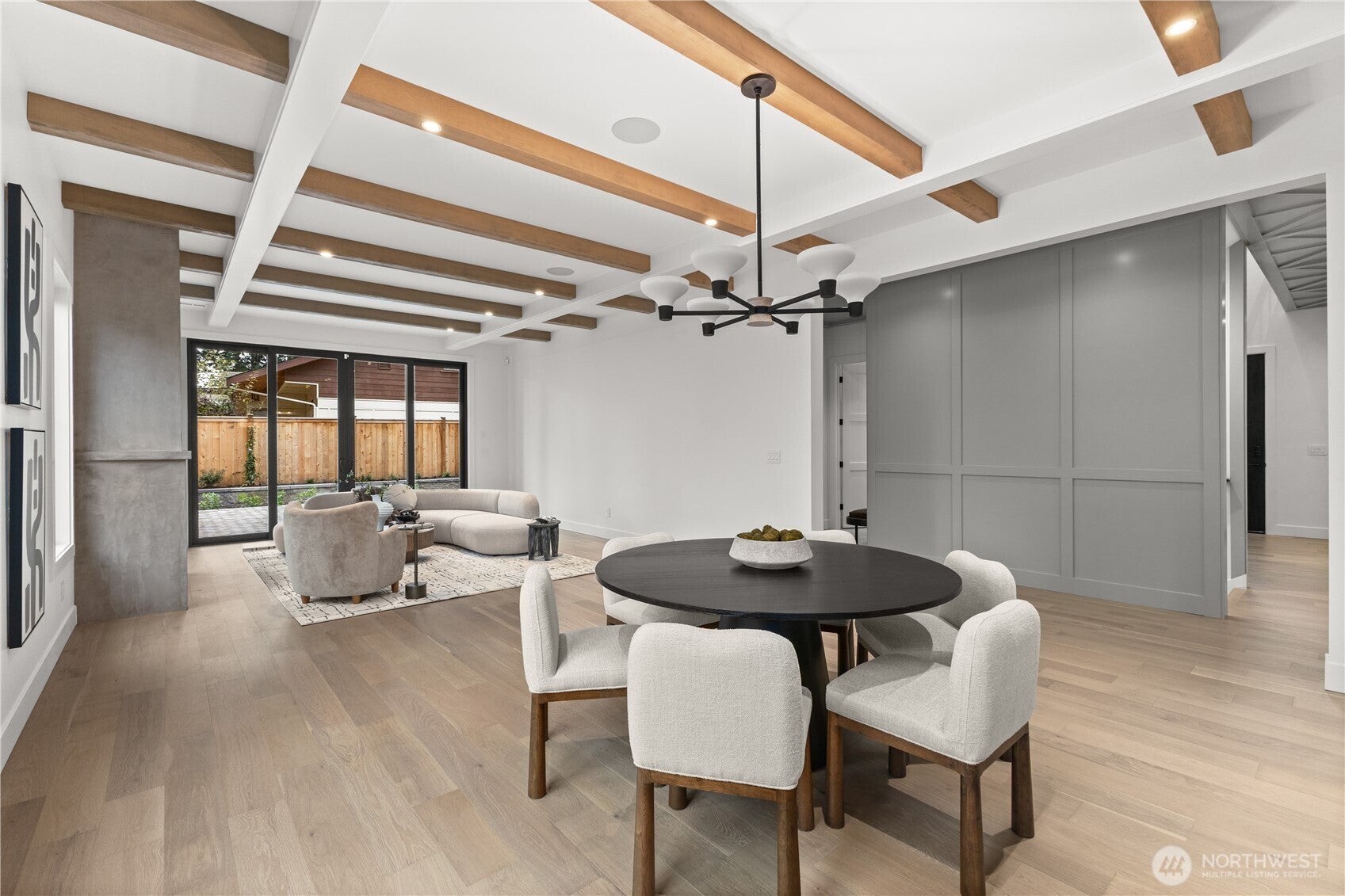 Bellevue, Washington, 98004, United States, 5 Bedrooms Bedrooms, ,6 BathroomsBathrooms,Residential,Active,2013624