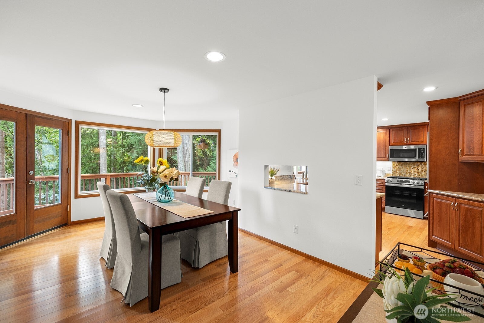 Issaquah, Washington, 98027, United States, 4 Bedrooms Bedrooms, ,3 BathroomsBathrooms,Residential,Active,1952447