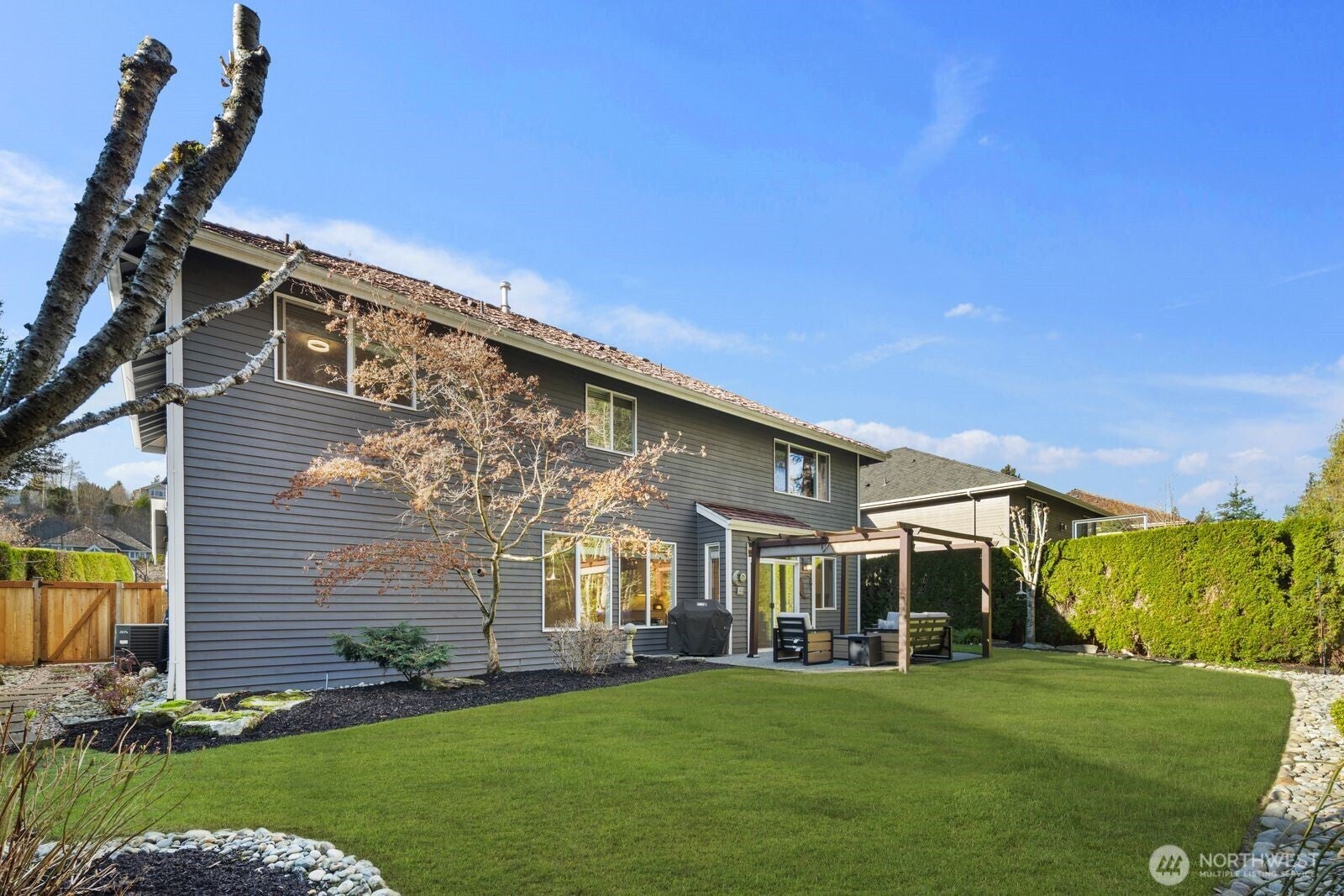 Mill Creek, Washington, 98012, United States, 4 Bedrooms Bedrooms, ,4 BathroomsBathrooms,Residential,Active,2017884