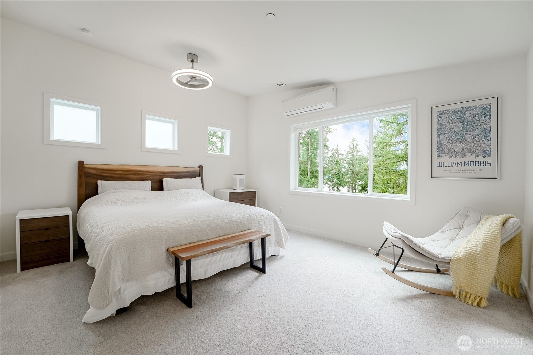 Sammamish, Washington, 98074, United States, 5 Bedrooms Bedrooms, ,4 BathroomsBathrooms,Residential,Active,1953706