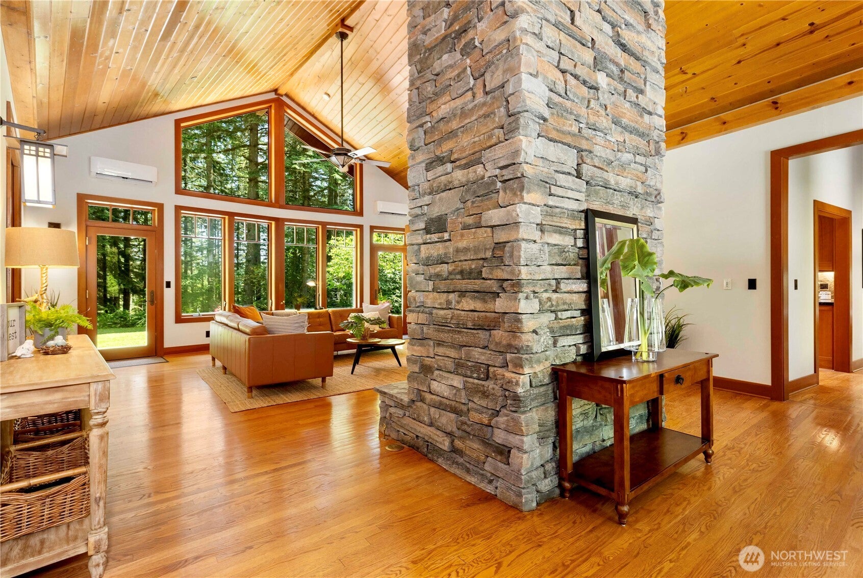 Carnation, Washington, 98014, United States, 3 Bedrooms Bedrooms, ,4 BathroomsBathrooms,Residential,Active,1852686