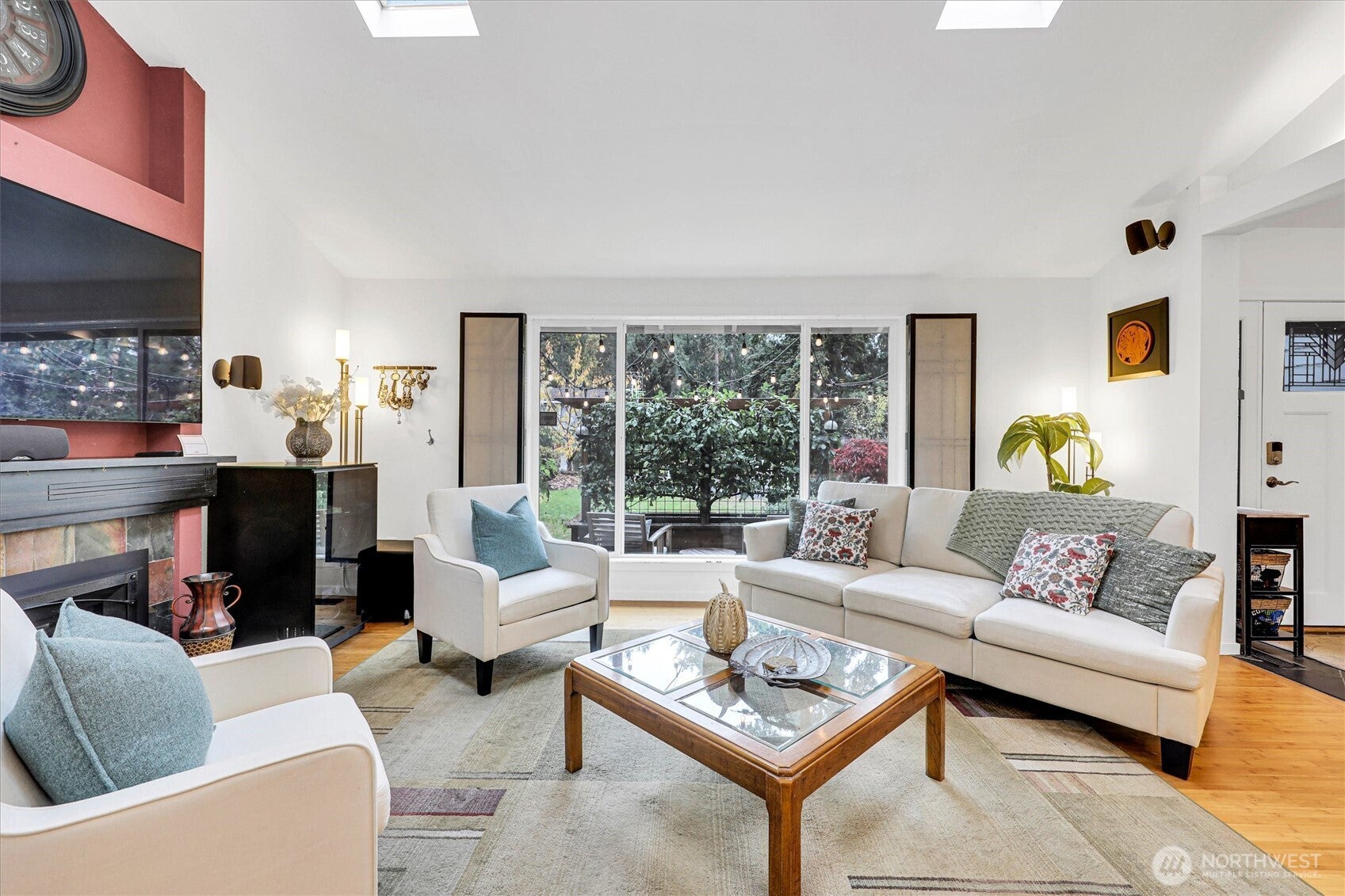 Redmond, Washington, 98052, United States, 5 Bedrooms Bedrooms, ,3 BathroomsBathrooms,Residential,Active,1988724