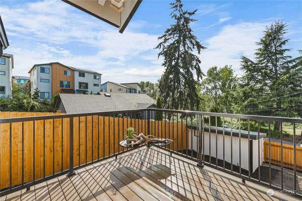 9616 11TH AVE SW, SEATTLE, WA 98106, photo 4 of 27