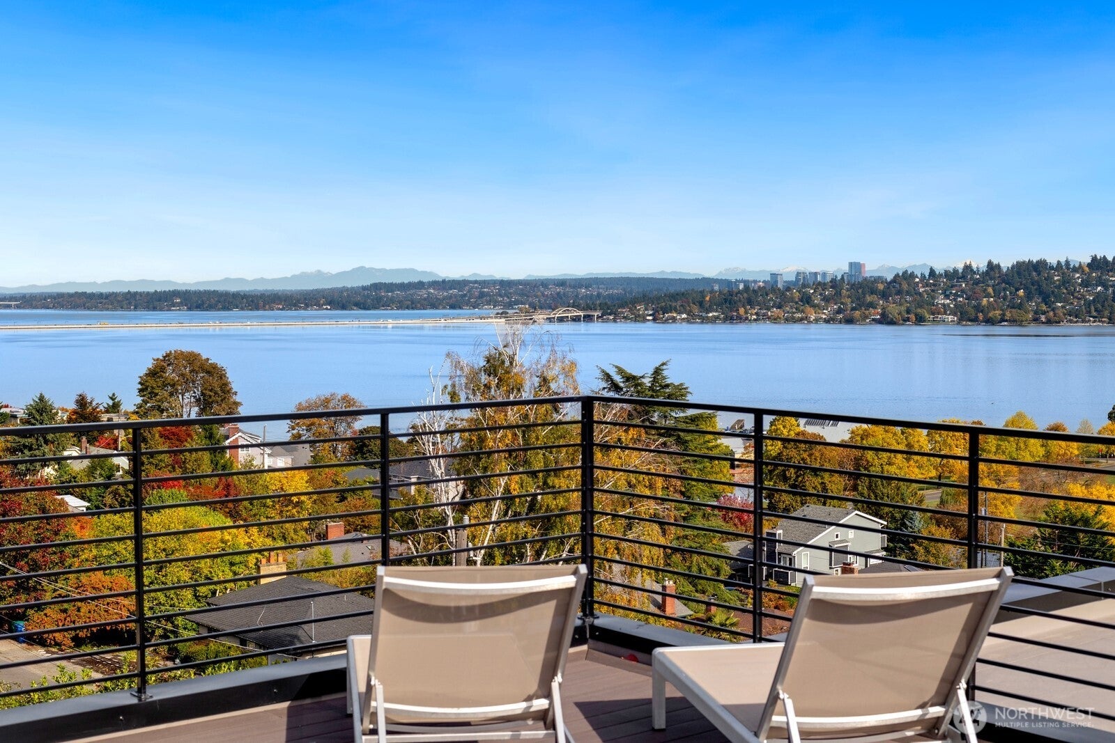 Seattle, Washington, 98118, United States, 6 Bedrooms Bedrooms, ,4 BathroomsBathrooms,Residential,Active,1965834