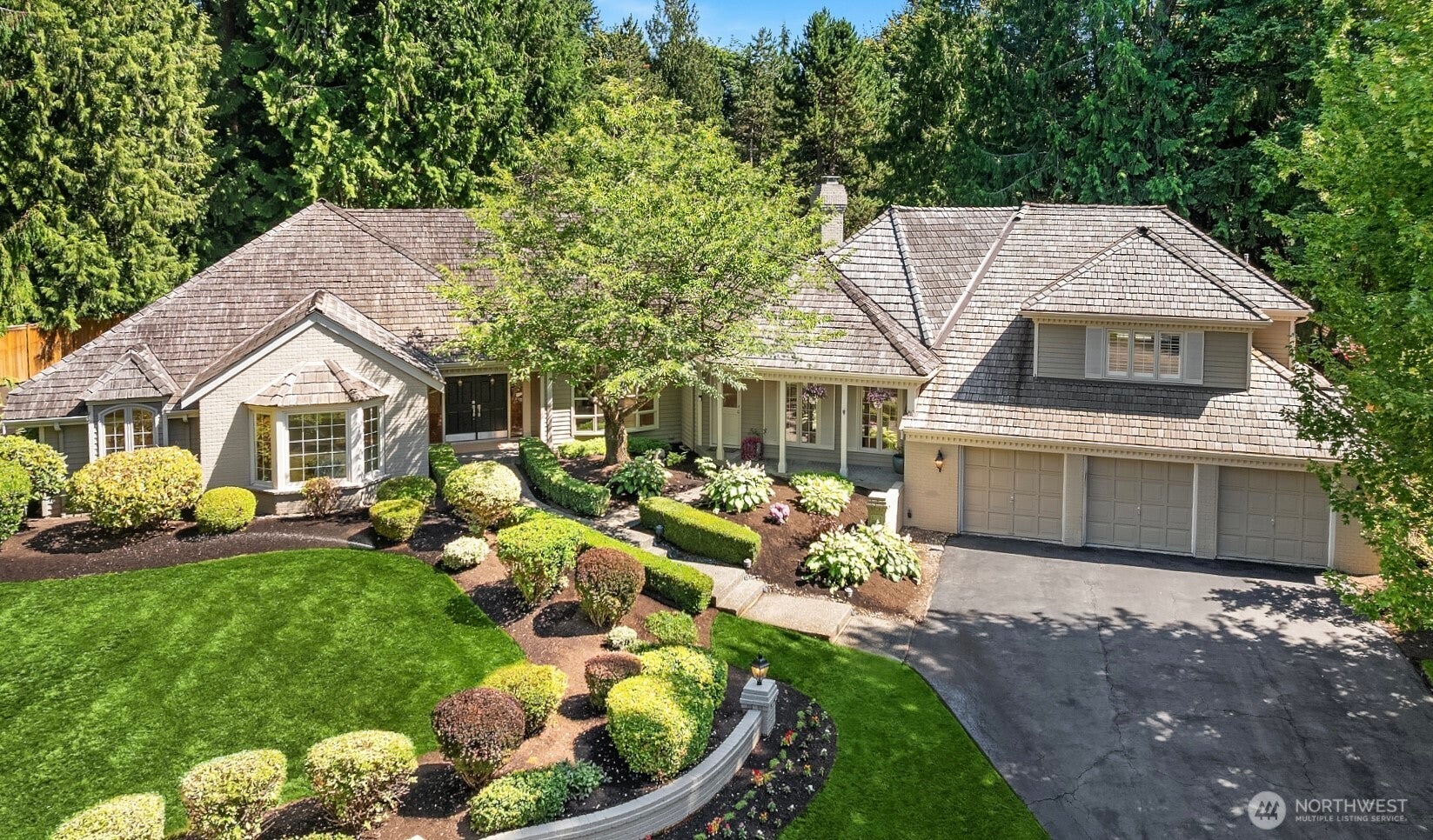 Redmond, Washington, 98053, United States, 4 Bedrooms Bedrooms, ,4 BathroomsBathrooms,Residential,Active,1894592