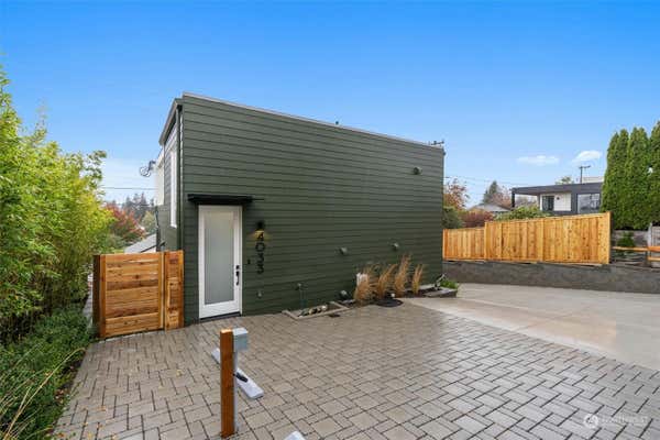 4033 44TH AVE SW, SEATTLE, WA 98116 - Image 1