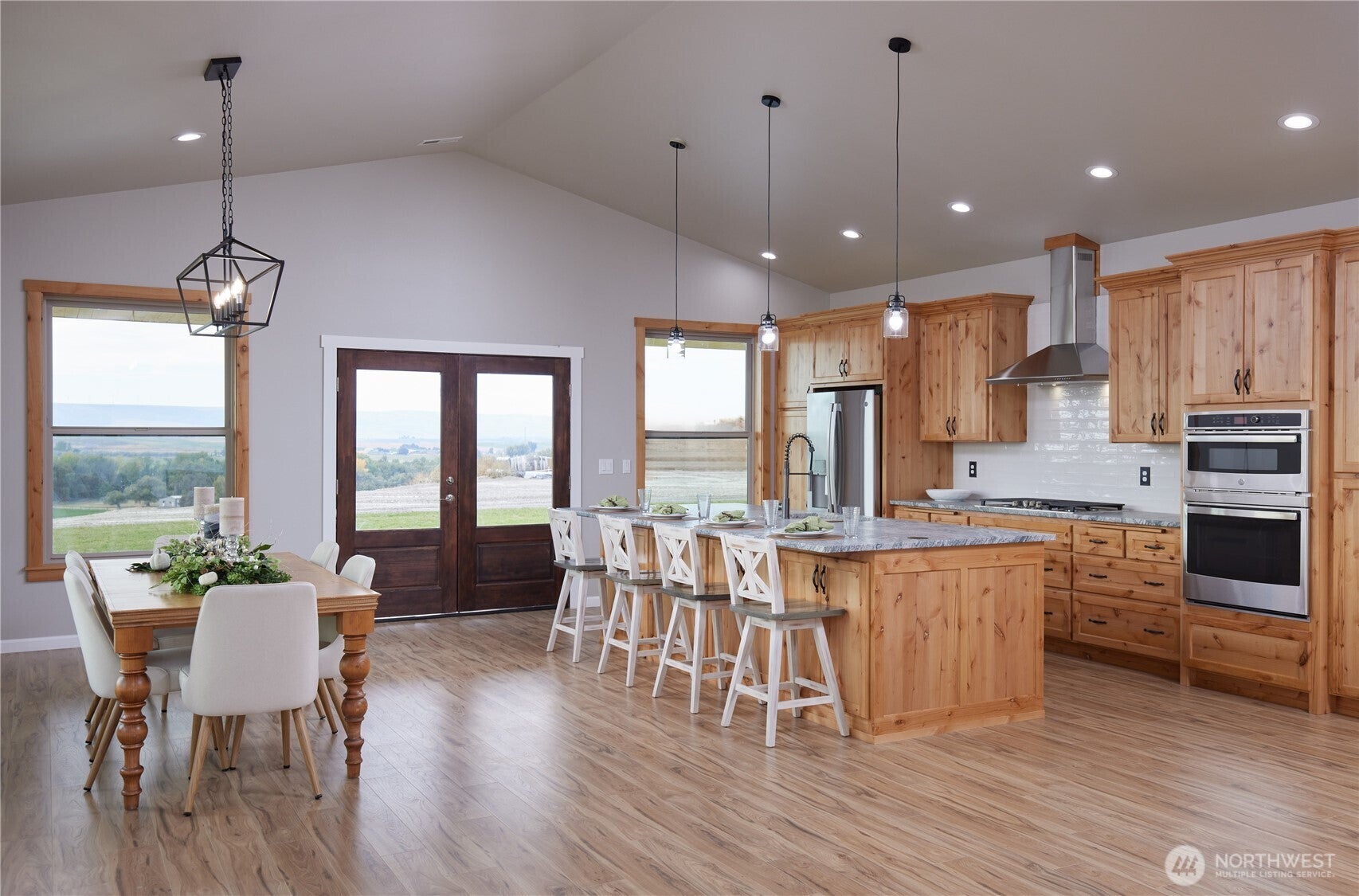 Walla Walla, Washington, 99362, United States, 5 Bedrooms Bedrooms, ,6 BathroomsBathrooms,Residential,Active,1967110