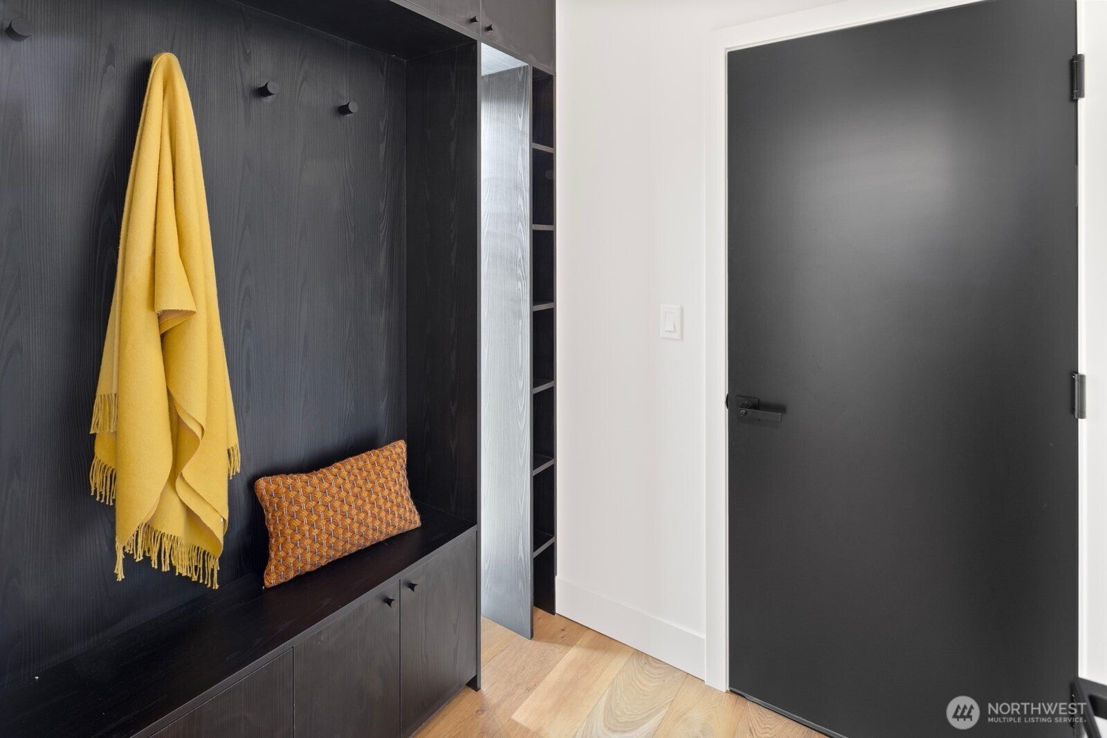 Seattle, Washington, 98118, United States, 6 Bedrooms Bedrooms, ,4 BathroomsBathrooms,Residential,Active,1965834