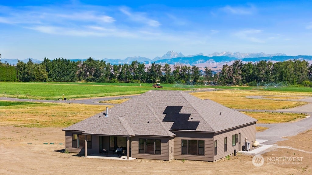 Ellensburg, Washington, 98926, United States, 3 Bedrooms Bedrooms, ,3 BathroomsBathrooms,Residential,Active,1902955