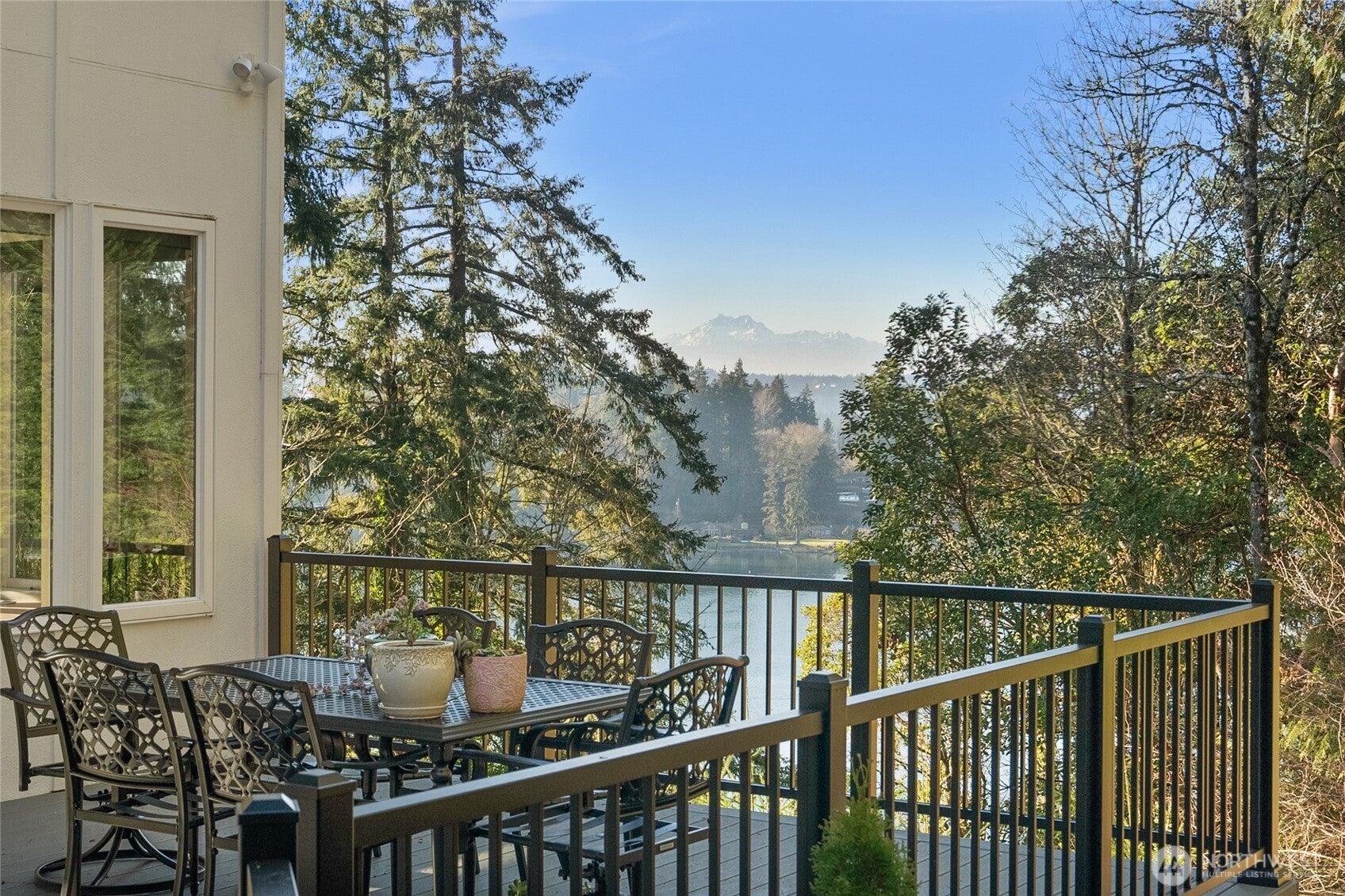 Bremerton, Washington, 98310, United States, 4 Bedrooms Bedrooms, ,4 BathroomsBathrooms,Residential,Active,1894177