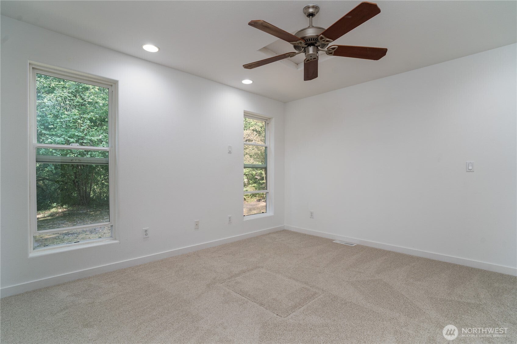 Lacey, Washington, 98516, United States, 4 Bedrooms Bedrooms, ,3 BathroomsBathrooms,Residential,Active,2008328