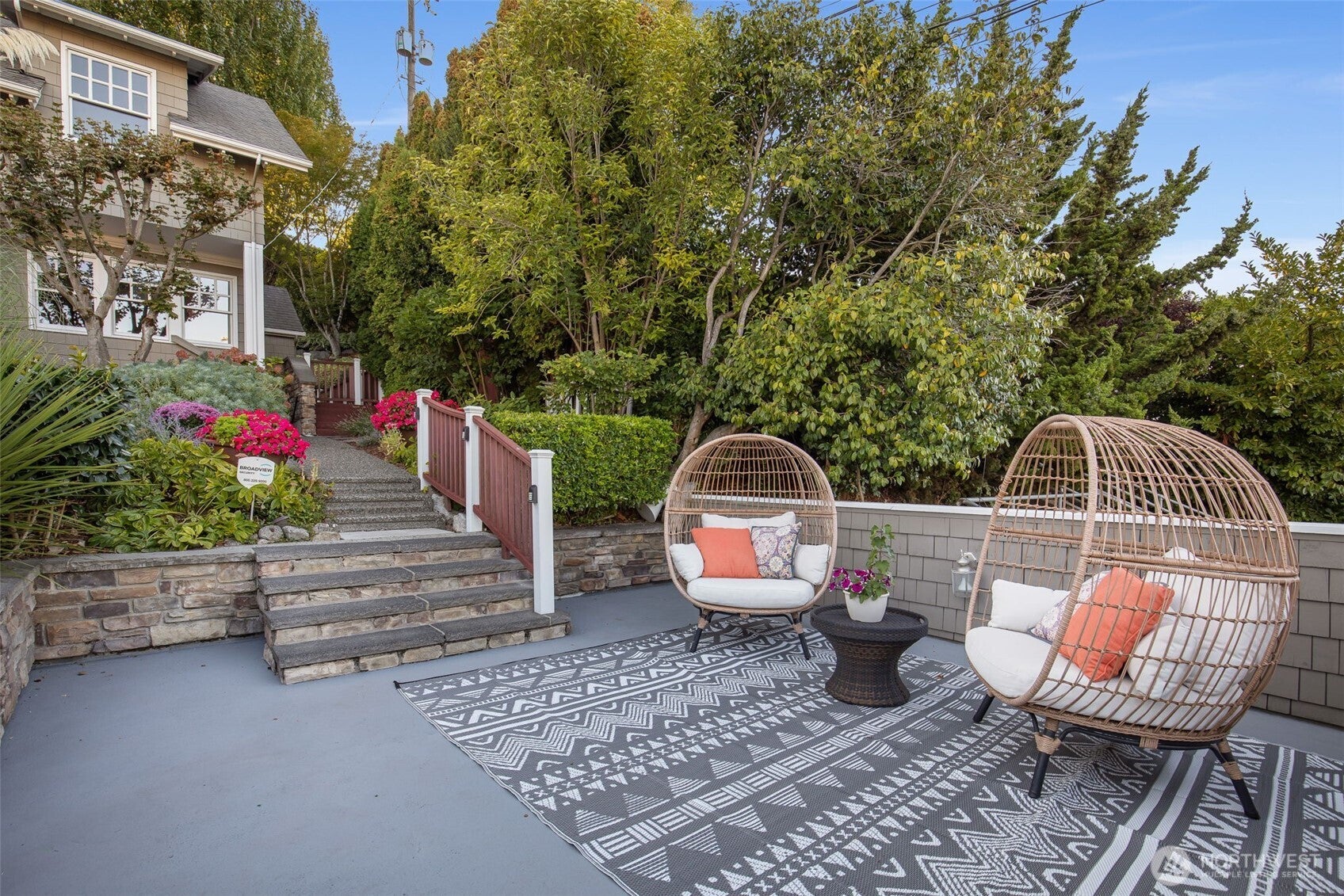 Seattle, Washington, 98144, United States, 5 Bedrooms Bedrooms, ,4 BathroomsBathrooms,Residential,Active,1988732