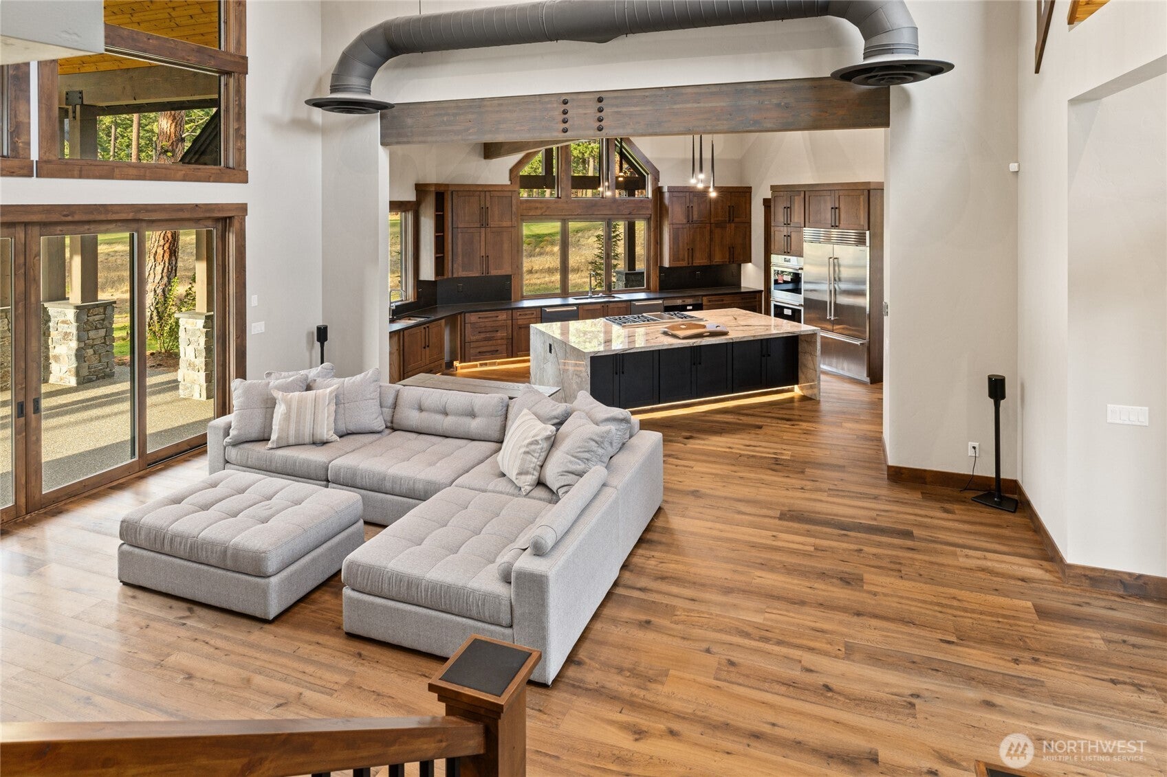 Cle Elum, Washington, 98922, United States, 5 Bedrooms Bedrooms, ,6 BathroomsBathrooms,Residential,Active,2012925