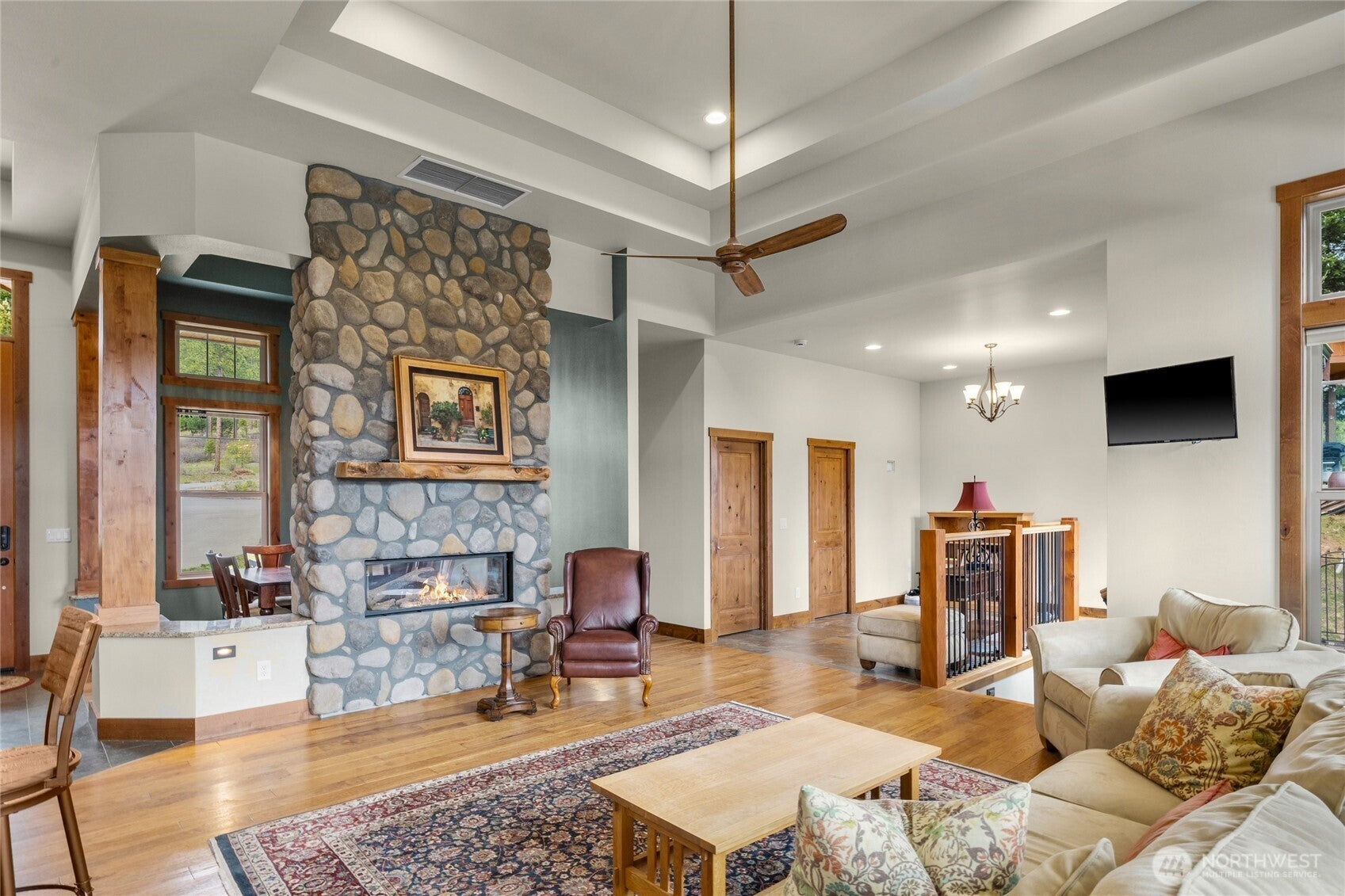 Cle Elum, Washington, 98922, United States, 3 Bedrooms Bedrooms, ,3 BathroomsBathrooms,Residential,Active,2031010