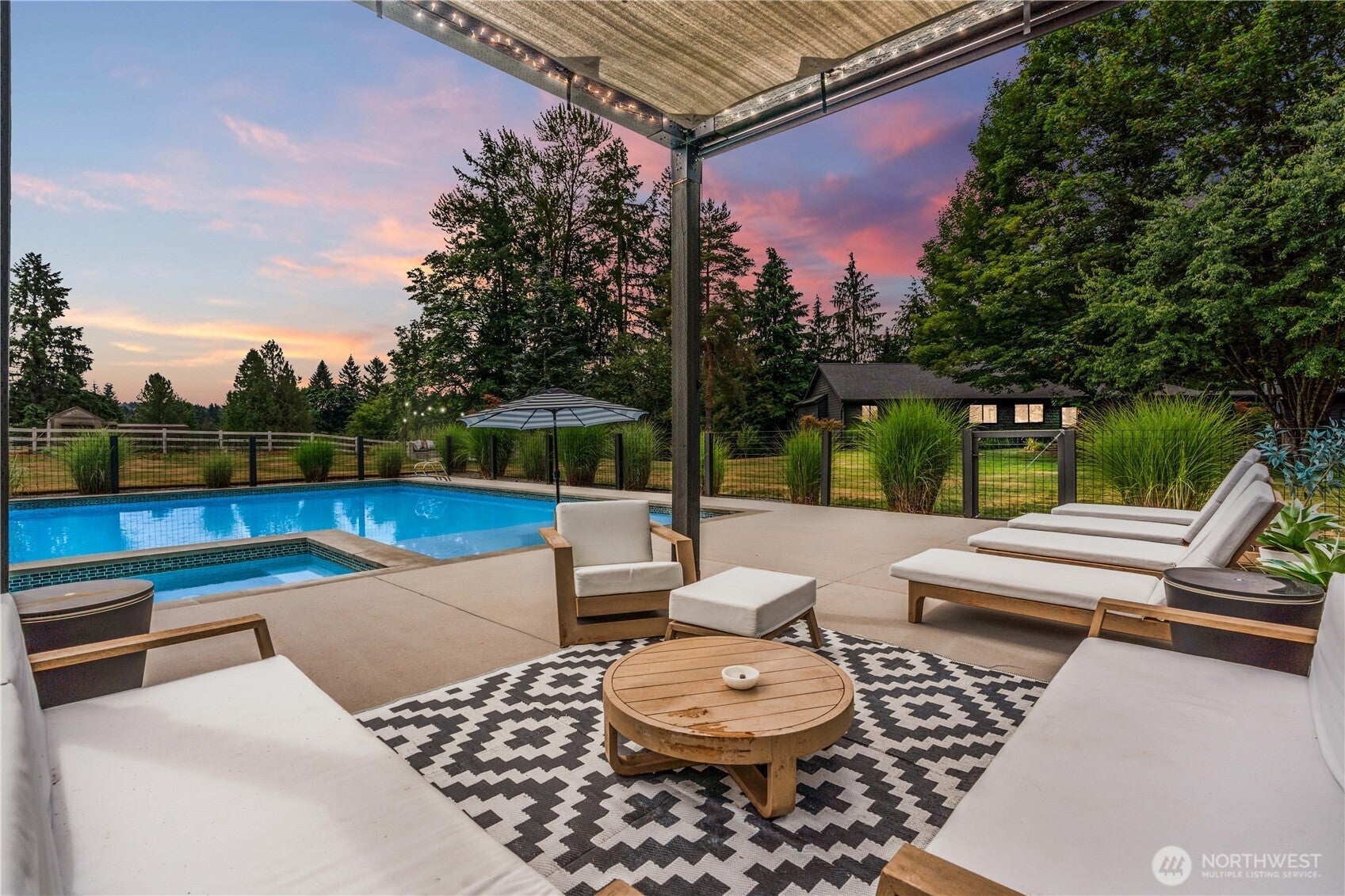 Issaquah, Washington, 98027, United States, 4 Bedrooms Bedrooms, ,3 BathroomsBathrooms,Residential,Active,1892601