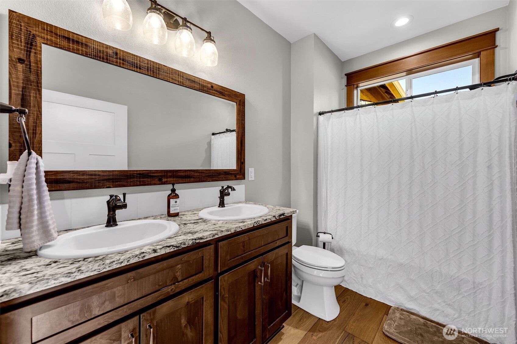 Battle Ground, Washington, 98604, United States, ,3 BathroomsBathrooms,Residential,Active,1869146