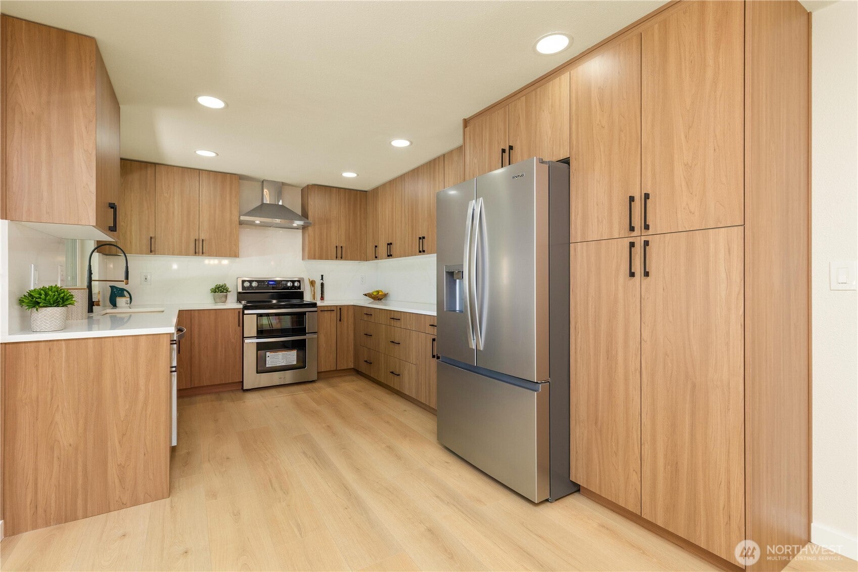 Woodinville, Washington, 98072, United States, 4 Bedrooms Bedrooms, ,3 BathroomsBathrooms,Residential,Active,1952507