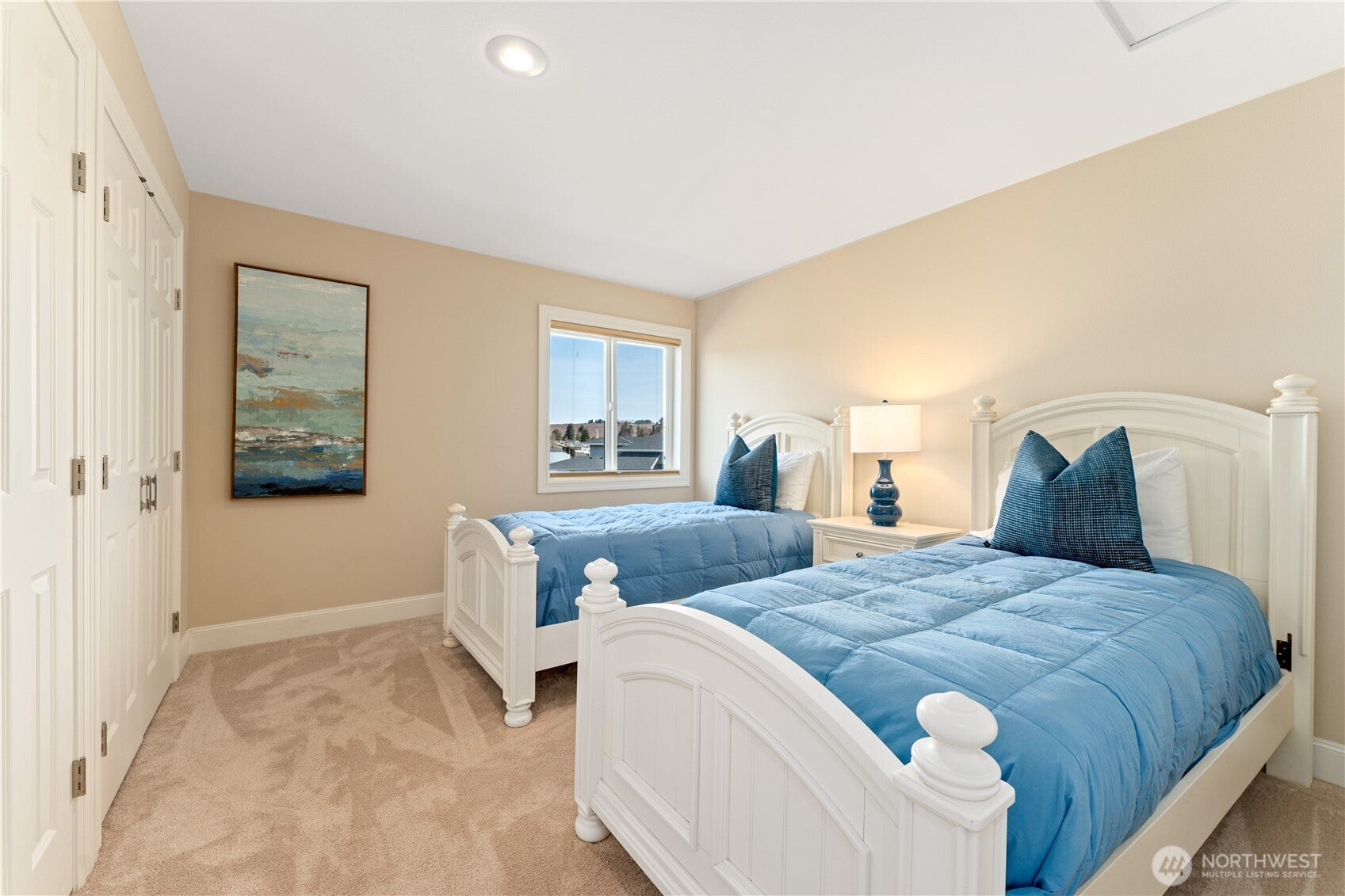 Manson, Washington, 98831, United States, 4 Bedrooms Bedrooms, ,4 BathroomsBathrooms,Residential,Active,1936117