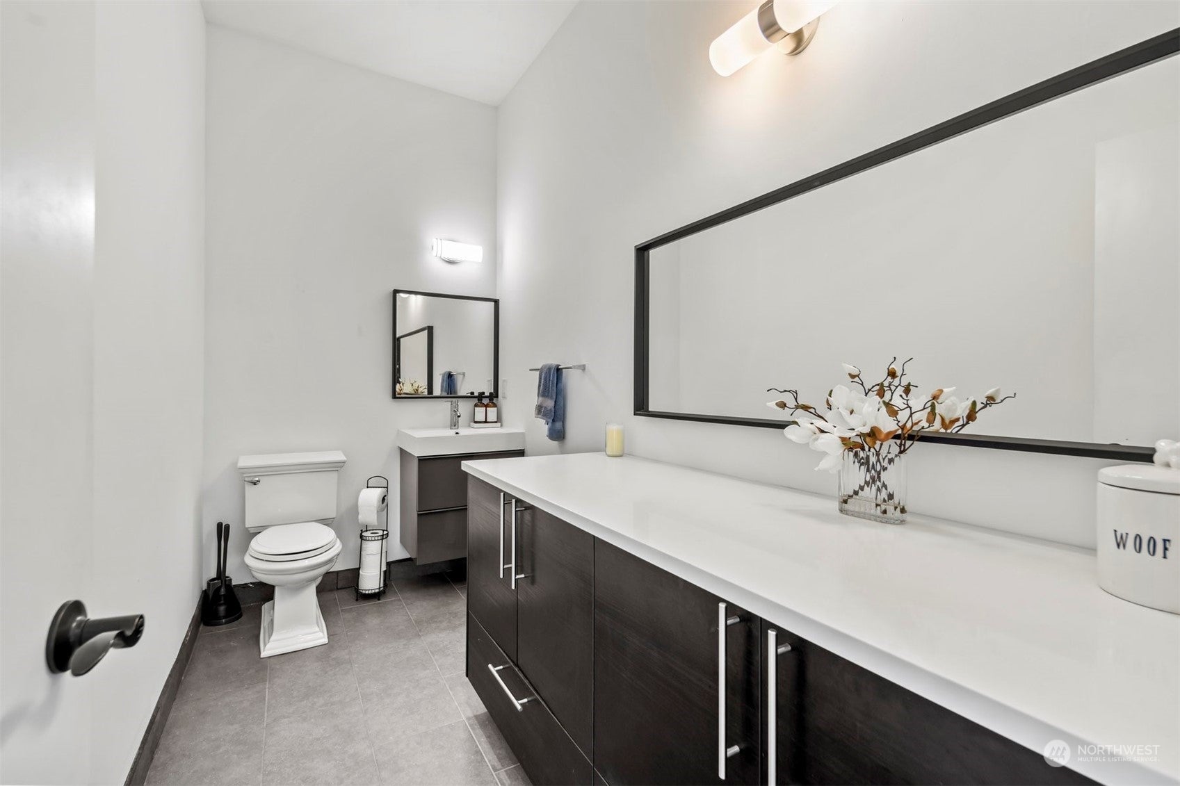 Seattle, Washington, 98178, United States, ,7 BathroomsBathrooms,Residential,Active,1702986