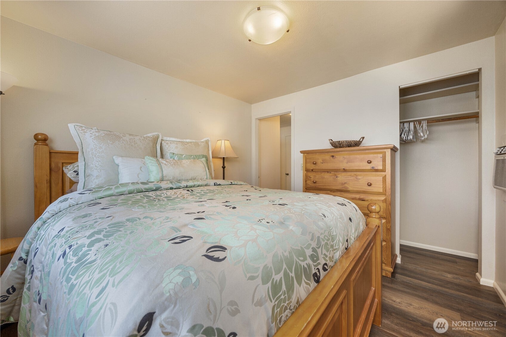 Chelan, Washington, 98816, United States, 2 Bedrooms Bedrooms, ,1 BathroomBathrooms,Residential,Active,1971795