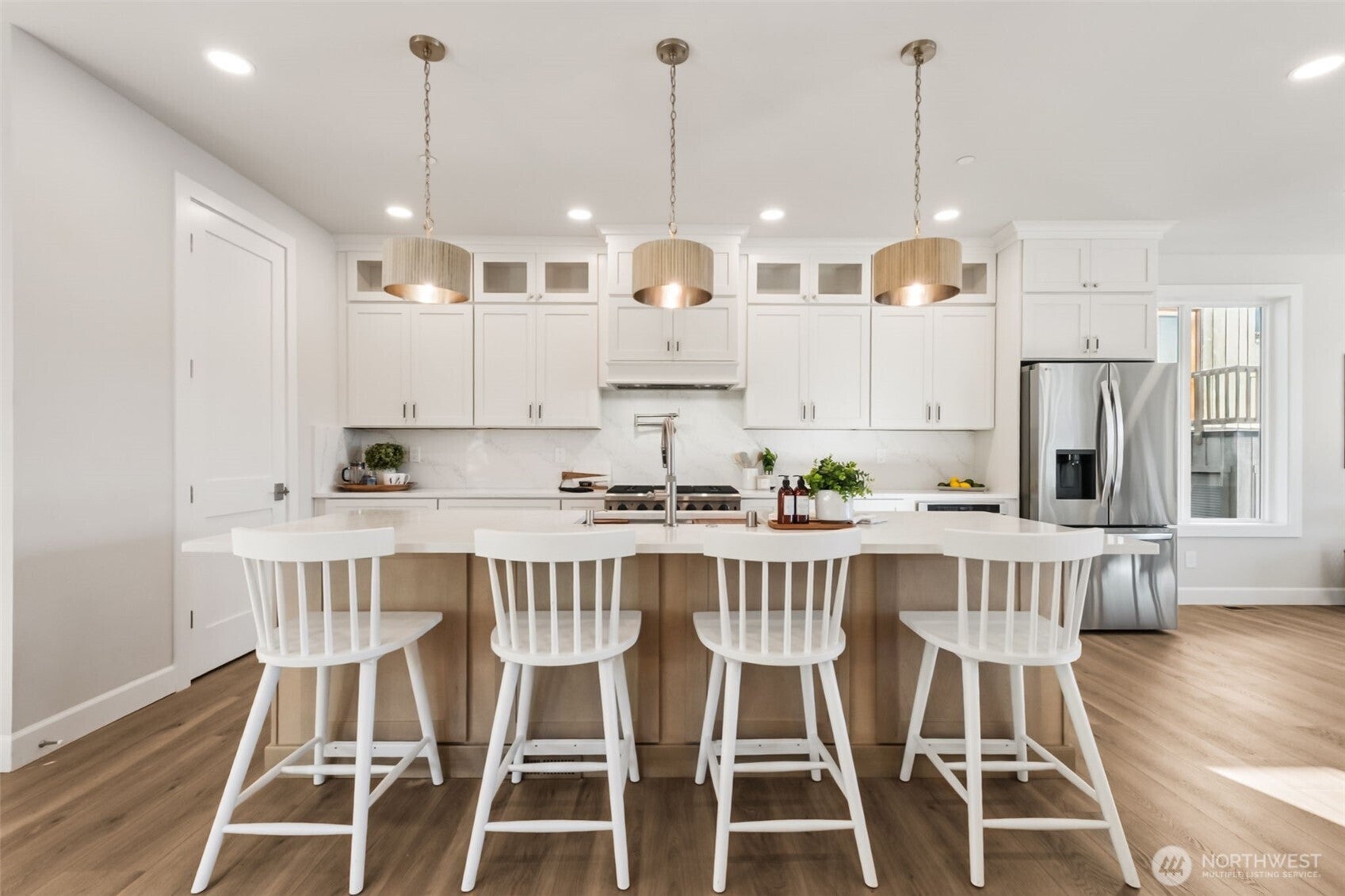 Maple Valley, Washington, 98038, United States, 4 Bedrooms Bedrooms, ,4 BathroomsBathrooms,Residential,Active,1965803