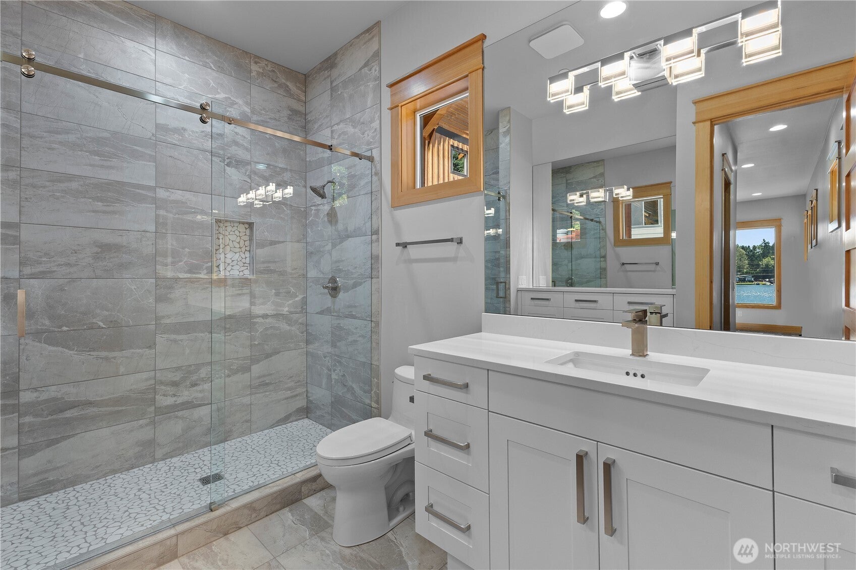 Lake Tapps, Washington, 98391, United States, 3 Bedrooms Bedrooms, ,6 BathroomsBathrooms,Residential,Active,1914925