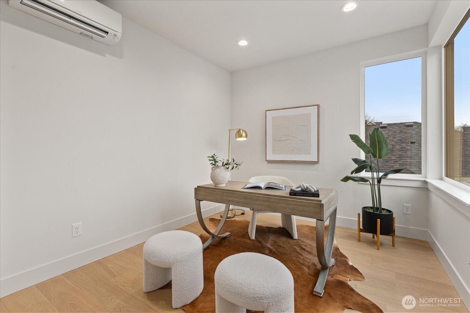 Seattle, Washington, 98107, United States, 4 Bedrooms Bedrooms, ,4 BathroomsBathrooms,Residential,Active,2008283