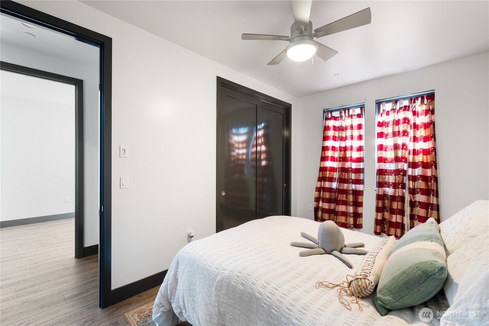 Anacortes, Washington, 98221, United States, 3 Bedrooms Bedrooms, ,3 BathroomsBathrooms,Residential,Active,1968386