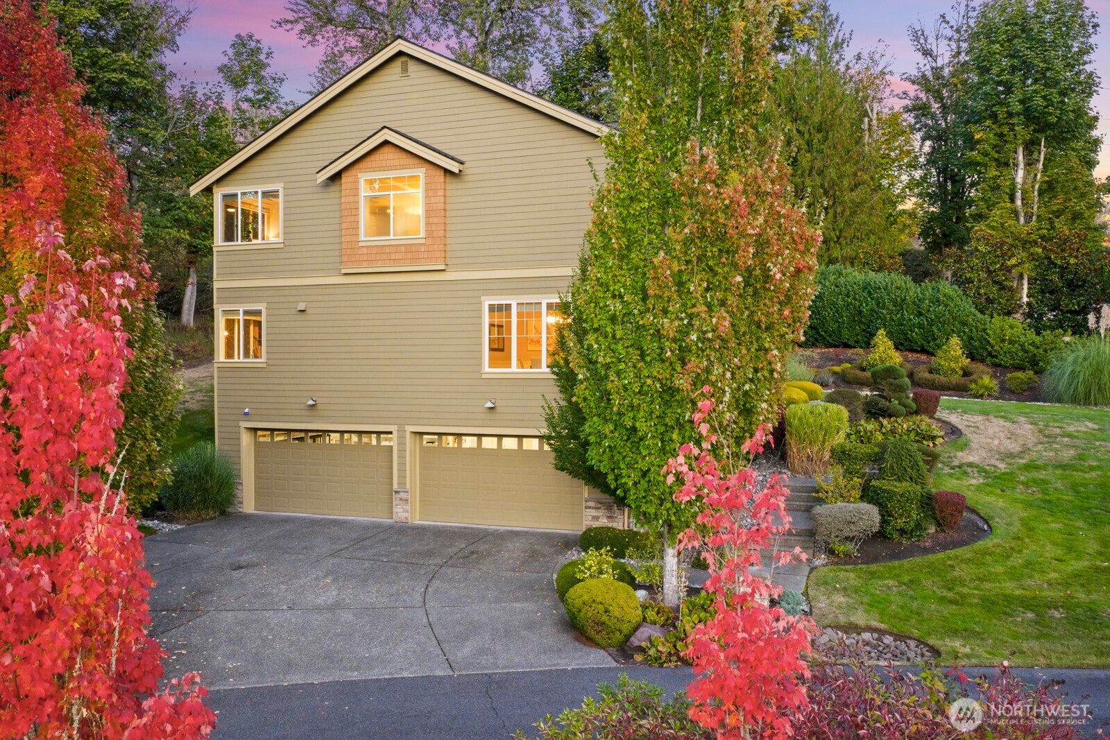 Redmond, Washington, 98053, United States, 4 Bedrooms Bedrooms, ,5 BathroomsBathrooms,Residential,Active,1967297