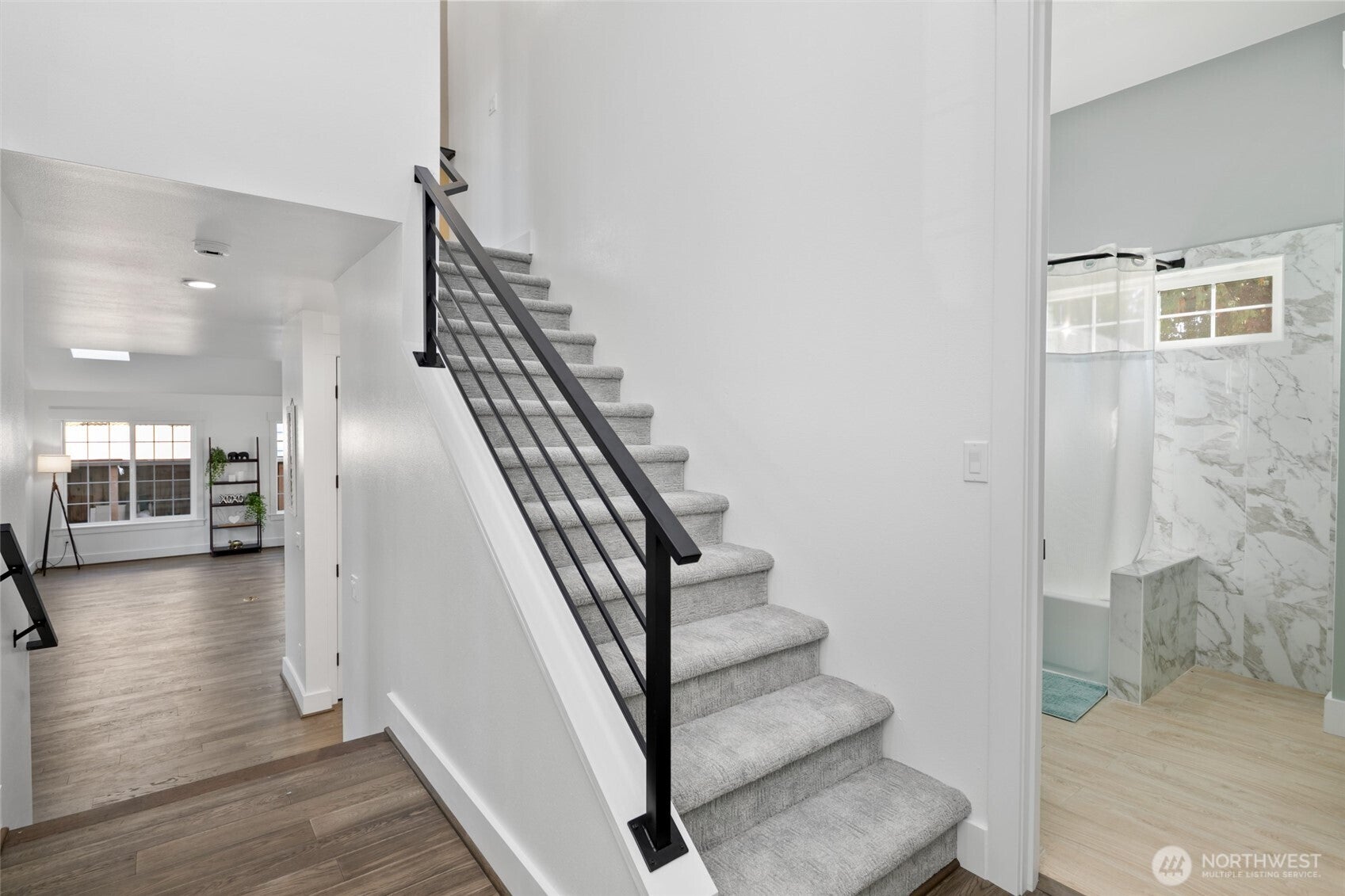 Lake Forest Park, Washington, 98043, United States, 4 Bedrooms Bedrooms, ,3 BathroomsBathrooms,Residential,Active,1963256