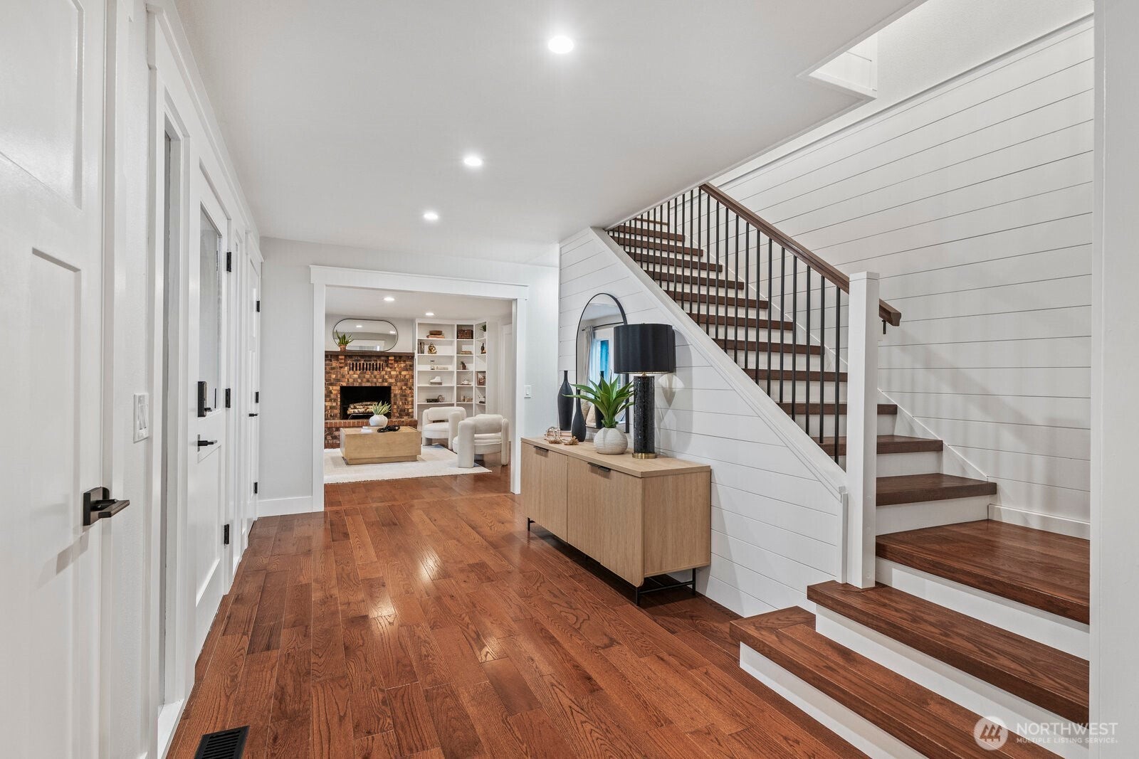 Woodinville, Washington, 98077, United States, 4 Bedrooms Bedrooms, ,4 BathroomsBathrooms,Residential,Active,2001351