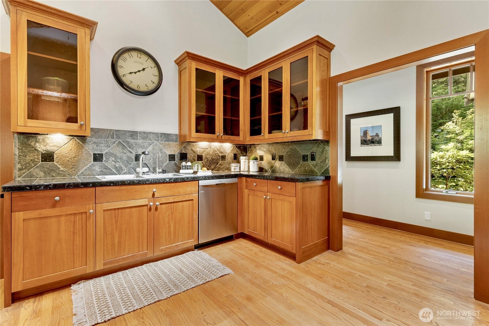 Carnation, Washington, 98014, United States, 3 Bedrooms Bedrooms, ,4 BathroomsBathrooms,Residential,Active,1945355