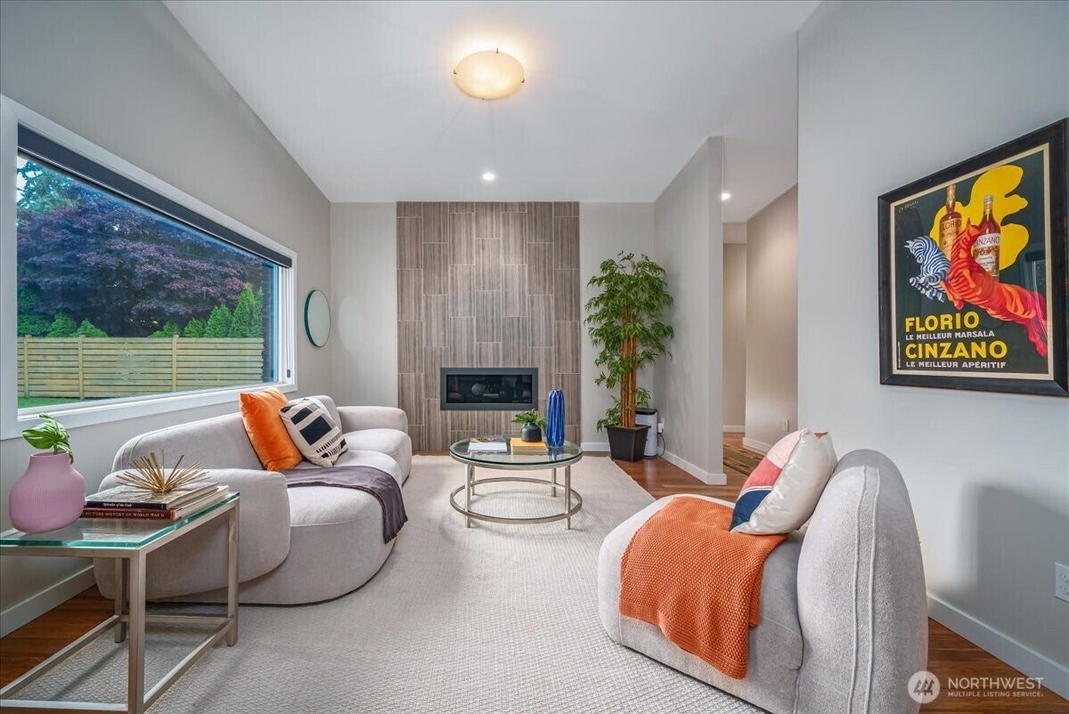 Seattle, Washington, 98177, United States, 4 Bedrooms Bedrooms, ,3 BathroomsBathrooms,Residential,Active,1953640