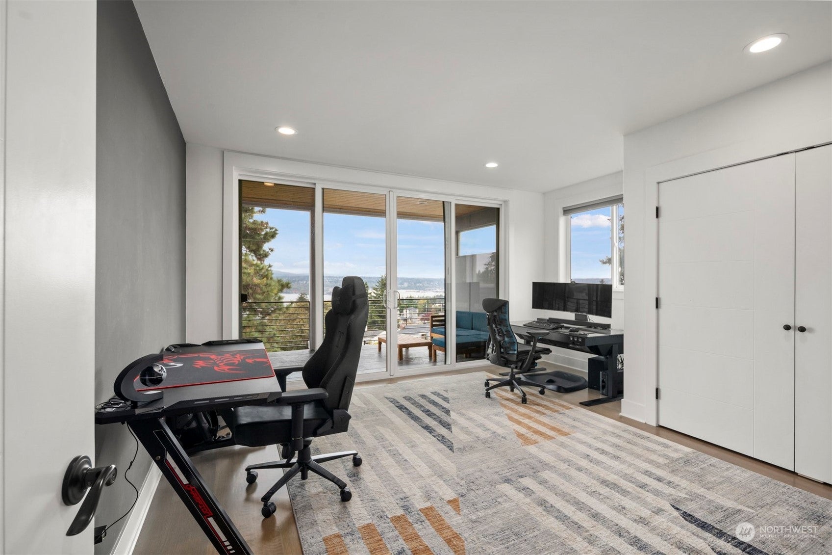 Seattle, Washington, 98178, United States, ,7 BathroomsBathrooms,Residential,Active,1702986