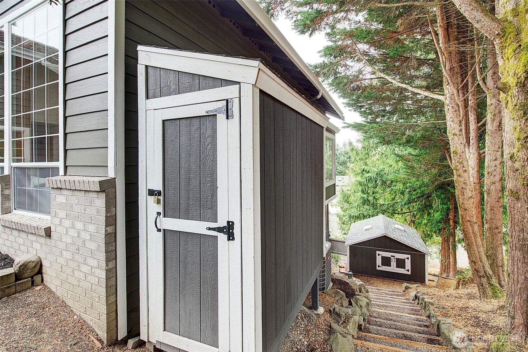 Sammamish, Washington, 98074, United States, 4 Bedrooms Bedrooms, ,4 BathroomsBathrooms,Residential,Active,1909838